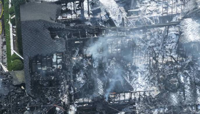 Cara Delevingne, incendio distrugge la sua casa da 8 milioni di dollari