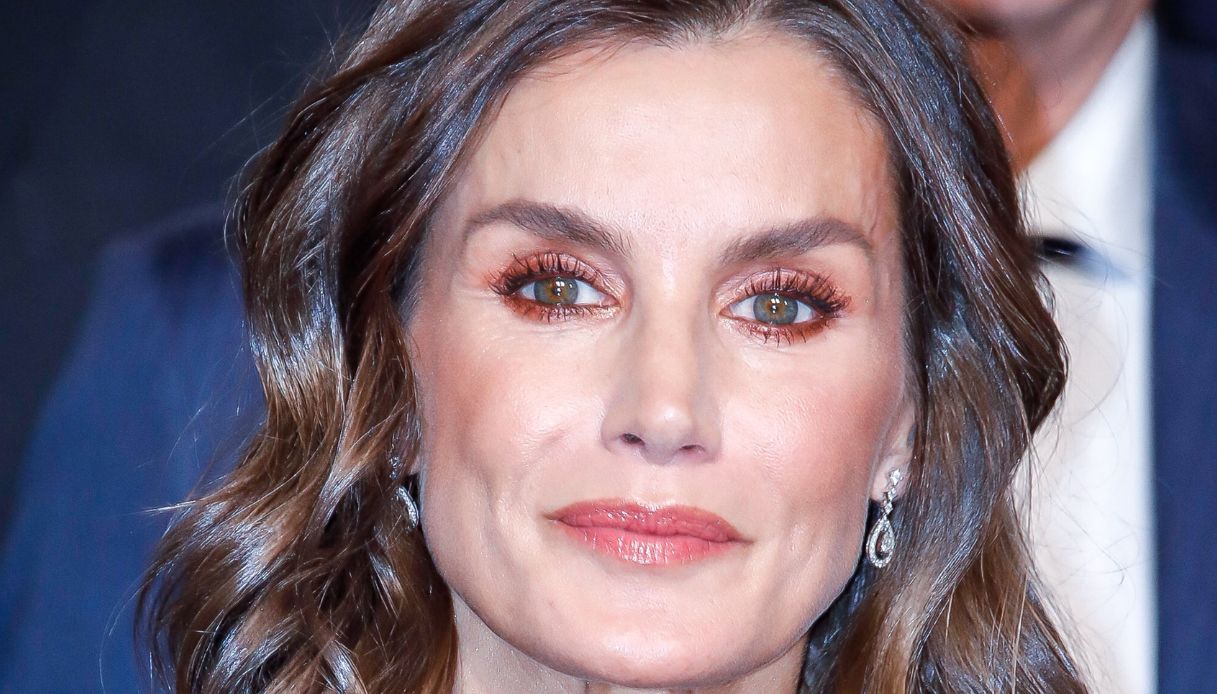 Letizia di Spagna, contrasto con un ministro. Ma la sua reazione è un esempio