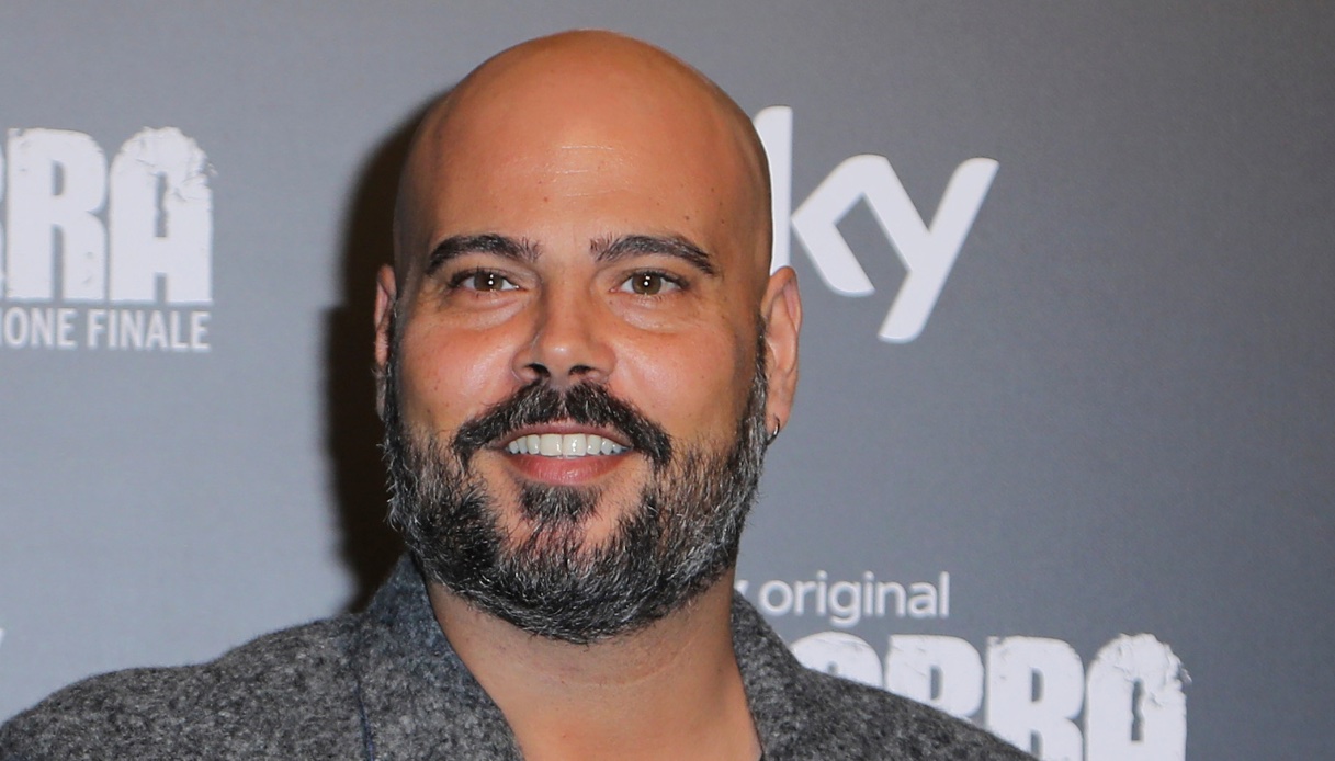 Marco D’Amore confessa a Verissimo il dolore del successo: “Mi sono chiuso”