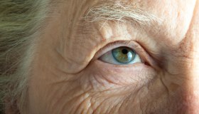 Cataratta: cos’è, i sintomi, come curarla