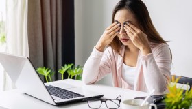 Come proteggere gli occhi dallo schermo del PC