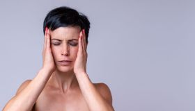 Emicrania: sintomi, tipologie e rimedi