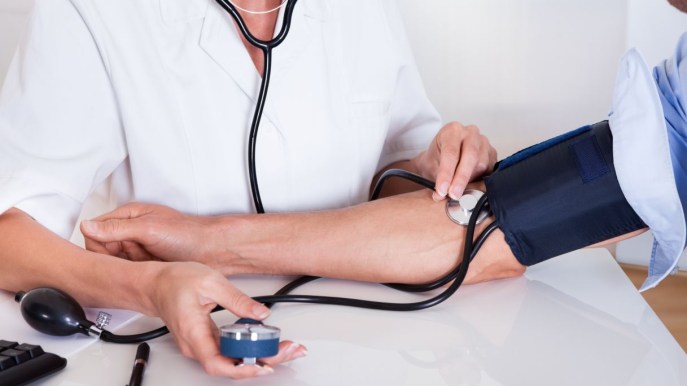 Ipertensione: che cos’è, sintomi e come si cura