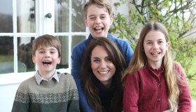 Kate Middleton interviene di persona: “La foto della Festa della mamma è ritoccata”