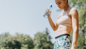 Ritenzione idrica: sintomi, cause e rimedi