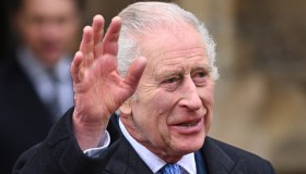 Carlo ha il cancro, condizioni di salute del Re: porte aperte dei palazzi Reali