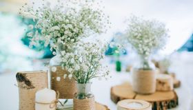 Come aggiungere decorazioni fai-da-te in un matrimonio