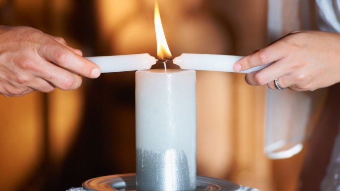 Unity candle: cos’è e come funziona il rito della luce