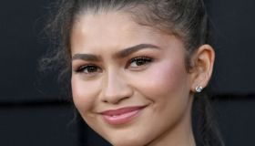 Zendaya, l’abito con corsetto di pizzo cambia le regole del princess dress