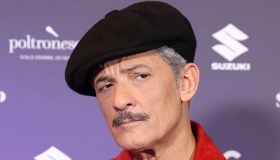 Fiorello a Viva Rai2!, Carmen Russo chiude in sottoveste al semaforo