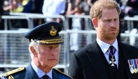 Carlo ha il cancro, condizioni di salute del Re: Harry è un problema e non c’è più tempo