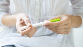 Fertilità femminile, il rischio delle microplastiche nascoste