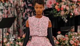 L’outfit a clessidra è il nuovo trend da seguire