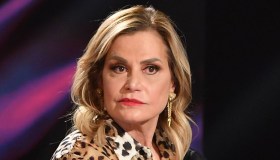 Simona Ventura lascia la diretta di Citofonare Rai2 dopo la paralisi facciale: come sta