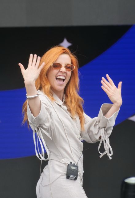 Noemi durante le prove del concerto di Radio Italia