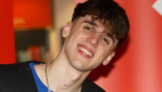 Nemo, chi è il cantante della Svizzera che ha vinto l’Eurovision 2024