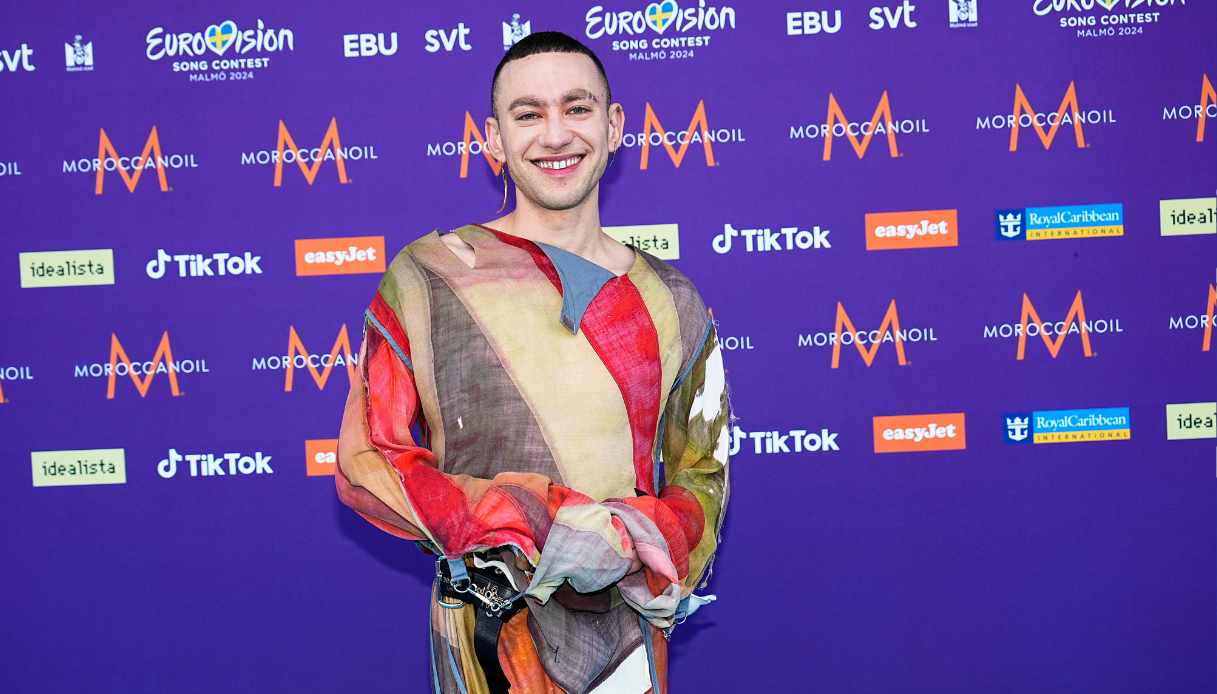 Olly Alexander all’Eurovision 2024, chi è il cantante del Regno Unito