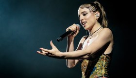 Angelina Mango in pizzo e corona di spine: le prime immagini ufficiali dall’Eurovision 2024