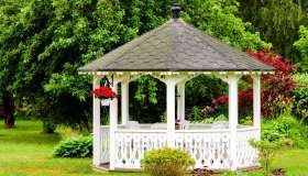 Gazebo in legno, idee per illuminarlo