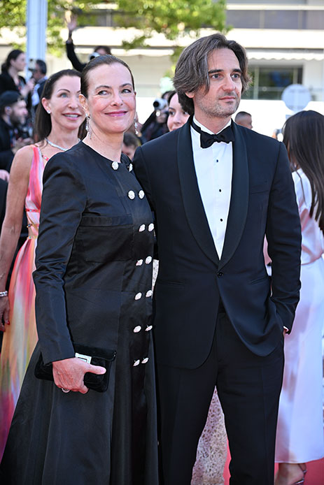 Dimitri Rassam e Carole Bouquet in Chanel al Festival di Cannes 2024