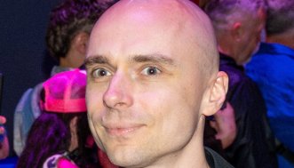 Kaleen all’Eurovision 2024, chi è la cantante dell’Austria