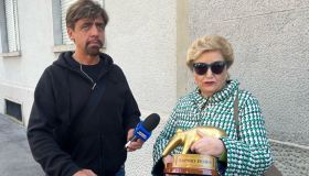 Striscia la Notizia, Tapiro d’Oro a Mara Maionchi per lo scontro con Tiziano Ferro