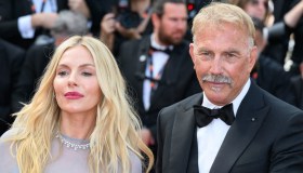 Cannes 2024, pagelle della sesta serata: Sienna Miller eterea (10), Kevin Costner outsider di Hollywood