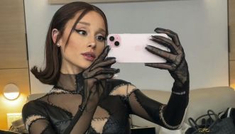 Magnetica e inaccessibile: la femminilità secondo la tendenza Office Siren