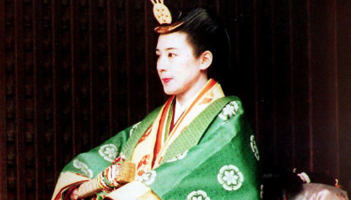 Masako indossa l'abito tradizionale giapponese il giorno delle sue nozze, nel 1993