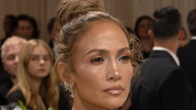 Jennifer Lopez annulla il tour. Lo staff: “Deve stare con la famiglia”