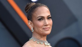 Jennifer Lopez, momento critico: “Deve prendersi cura di se stessa”