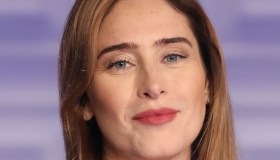 Maria Elena Boschi senza tacchi alle Elezioni Europee: look in rosso alle urne