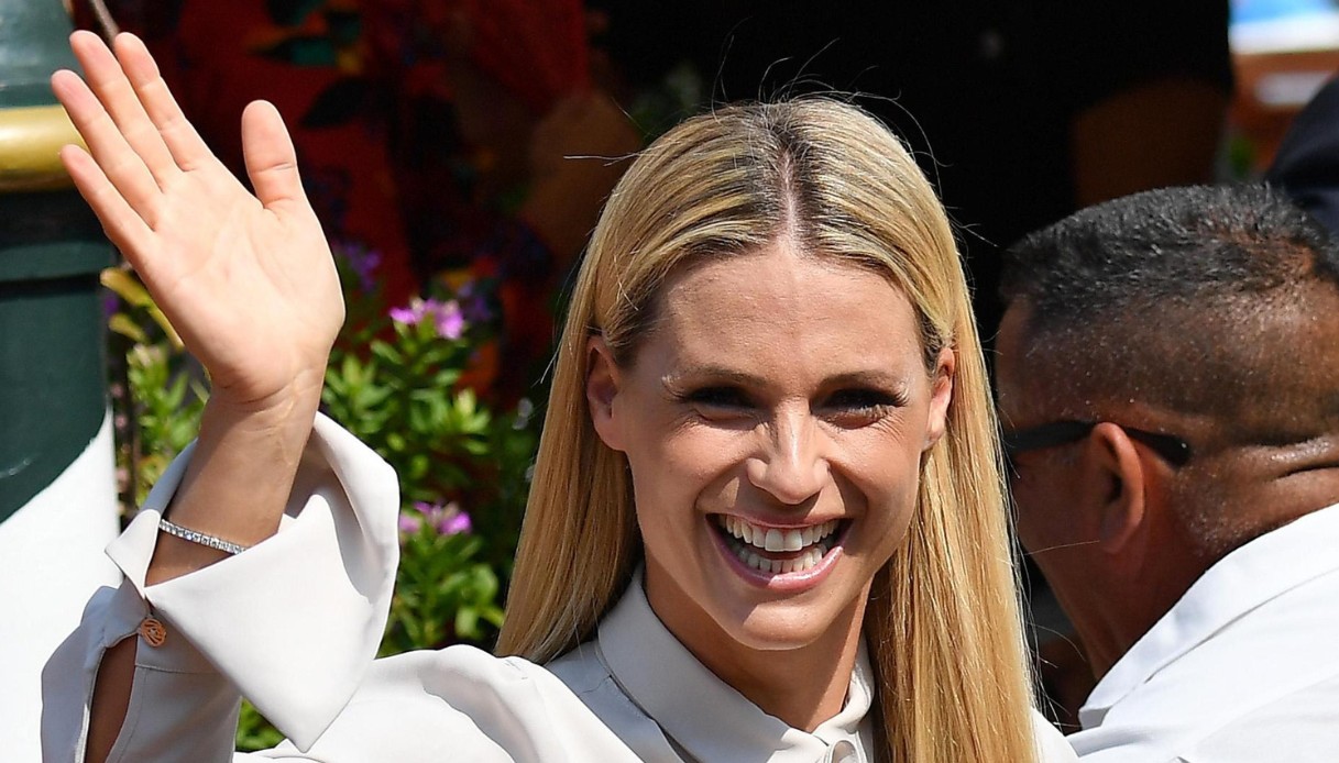 Michelle Hunziker, Aurora Ramazzotti la mette in imbarazzo durante un’intervista