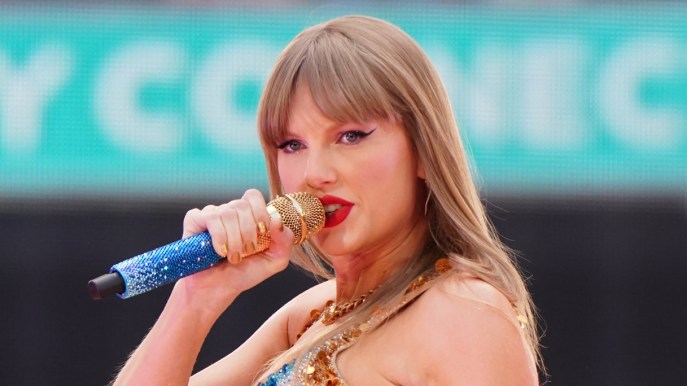 Taylor Swift, le sue fan già in fila: gli strani accampamenti a San Siro a 2 settimane dal concerto
