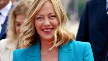 Giorgia Meloni in Cina, le pagelle dei suoi look