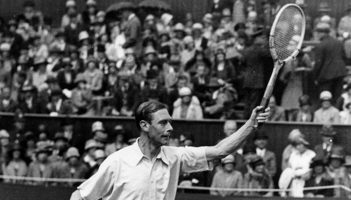 Il Duca di York, poi Re Giorgio VI, in gara a Wimbledon nel 1926