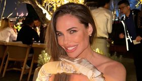 Ilary Blasi, vacanze d’amore con Bastian: la foto senza veli al tramonto