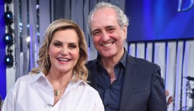 Simona Ventura e Giovanni Terzi sposi: sguardi e lacrime d’amore all’altare