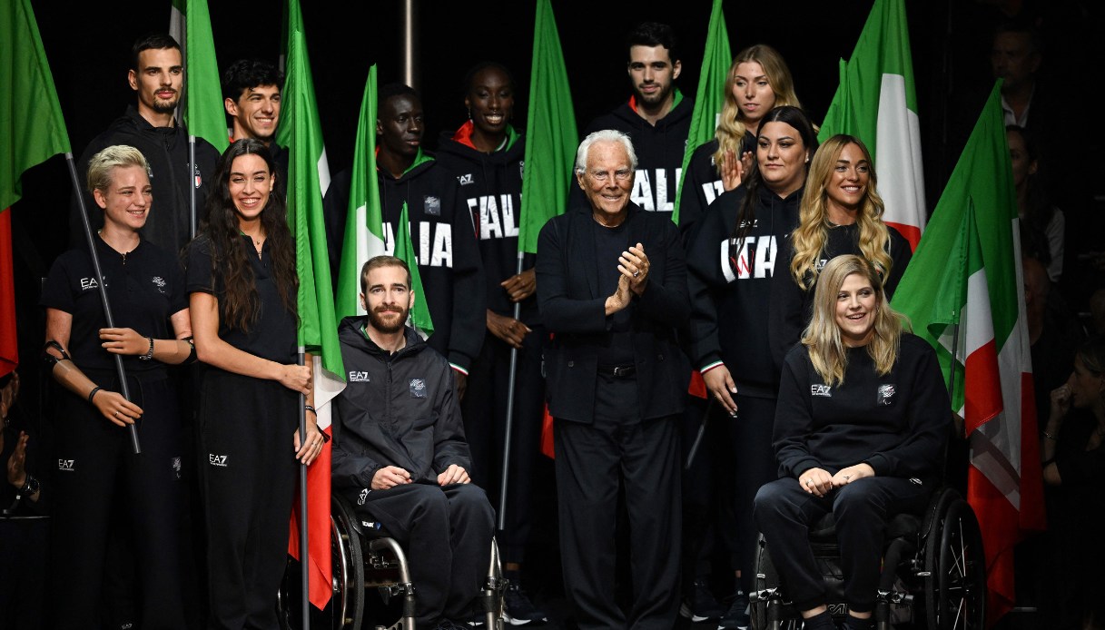 Le più belle divise delle Olimpiadi di Parigi. Quella dell’Italia, firmata Armani, è tra le peggiori