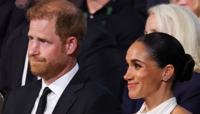 Meghan Markle, abito da sposa e mano inopportuna. Harry, lacrime e imbarazzo