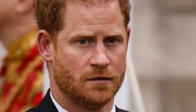 Re Carlo, ultime notizie. Rendita di 30 milioni a William. Harry è una furia