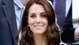 Kate Middleton, ultime notizie. Beatrice di York la imita ma l’abito è un fallimento