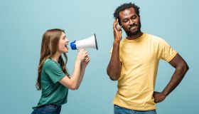 Lui non ti ascolta: ecco cosa puoi fare per reagire