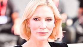 Festival del Cinema di Venezia, look della seconda serata: Cate Blanchett in una cascata di perle