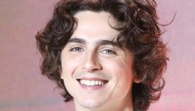 Timothée Chalamet è Bob Dylan in A Complete Unknown: la sua voce sorprende
