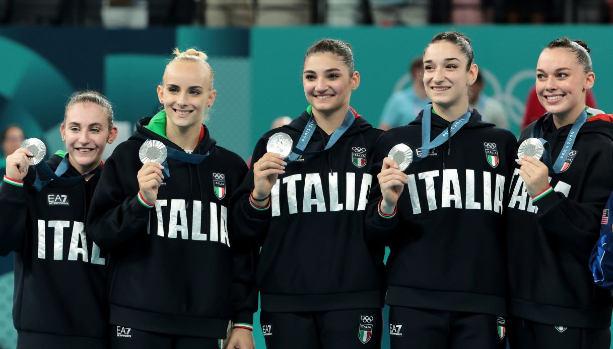 Angela Andreoli, Alice D'Amato, Manila Esposito, Elisa Iorio e Giorgia Villa 