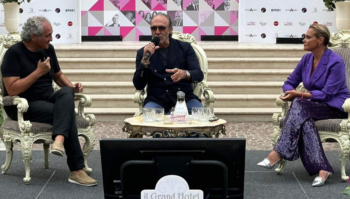 Simona Ventura alla Terrazza della Dolce Vita 2024 ospita Luca Ward: “Il cinema italiano è morto”