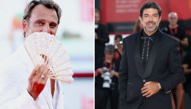 Festival del Cinema di Venezia, Preziosi in bianco, Favino con la cravatta gioiello: quando a stupire sono gli uomini