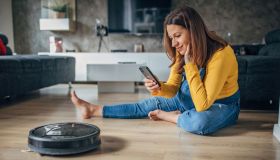 Amazon, sconto del 50% sul robot smart che lava e aspira. Le offerte folli della settimana