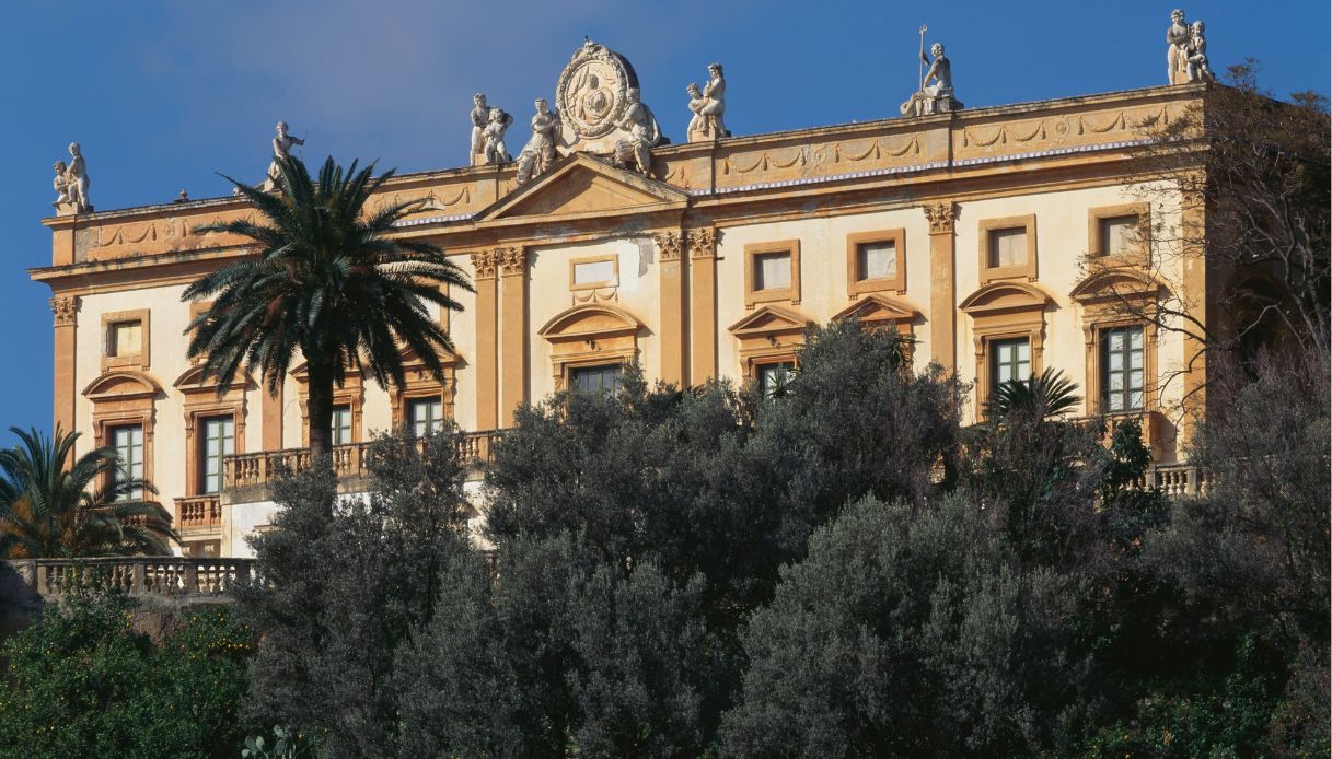 Gli esterni di Villa Valguarnera 